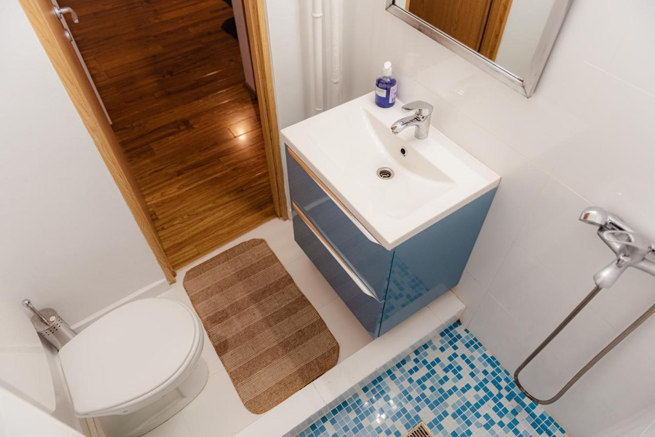 City Center Downtown Apartment Bukarest Eksteriør billede