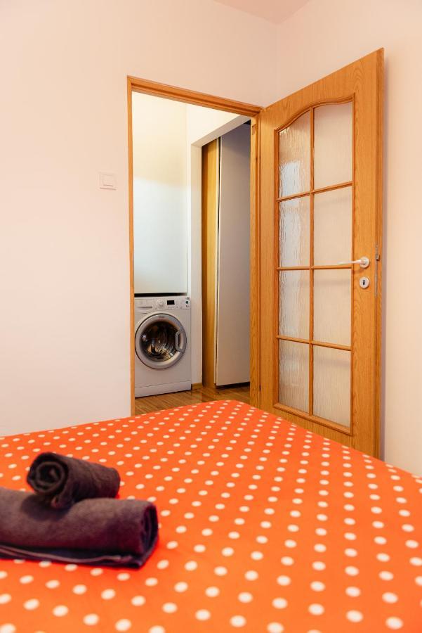 City Center Downtown Apartment Bukarest Eksteriør billede