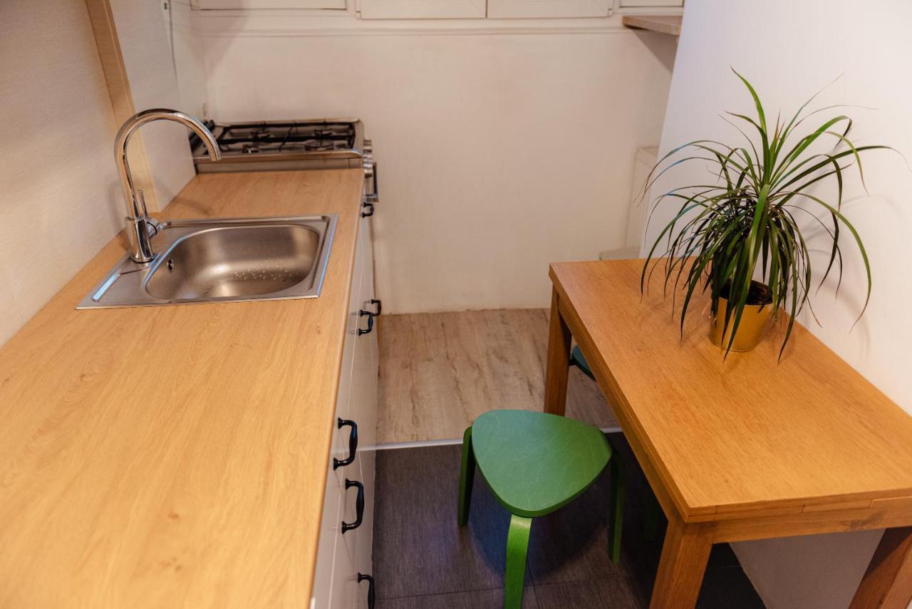 City Center Downtown Apartment Bukarest Eksteriør billede