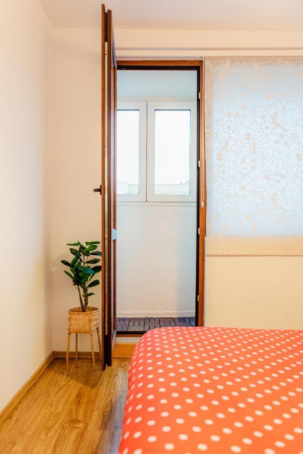 City Center Downtown Apartment Bukarest Eksteriør billede